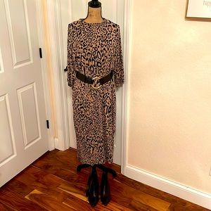 Chicos size 3 long leopard print lined knit dress